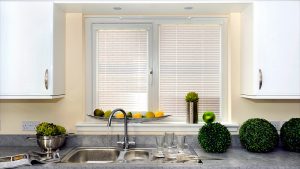 kitchen-venetian-blinds